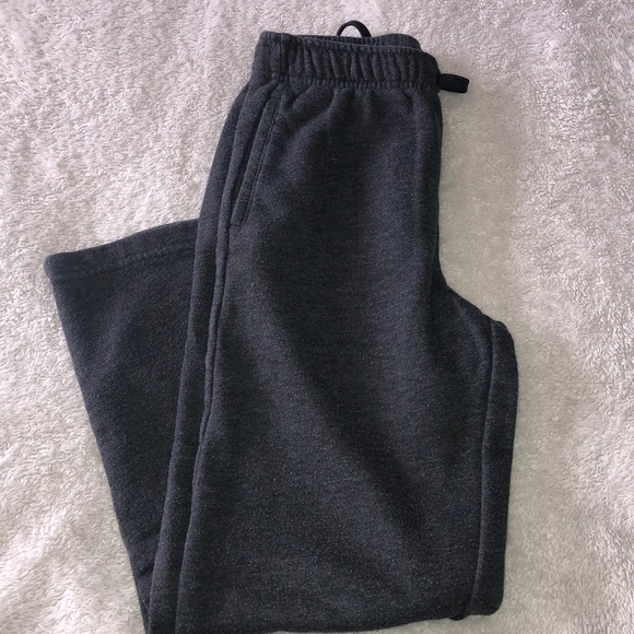 Boy’s Sweatpants - Picture 1 of 7